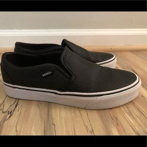 Vans slip on- size 7
